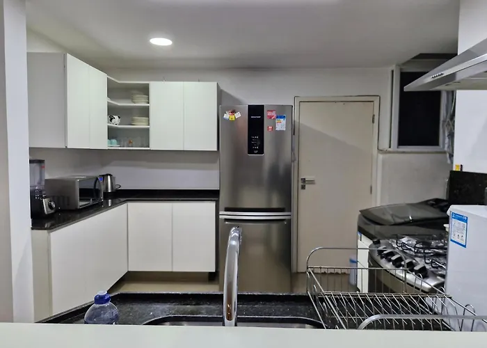 Apartamento No Leblon! Broad, Illuminated, Close To Everything! Rio de Janeiro
